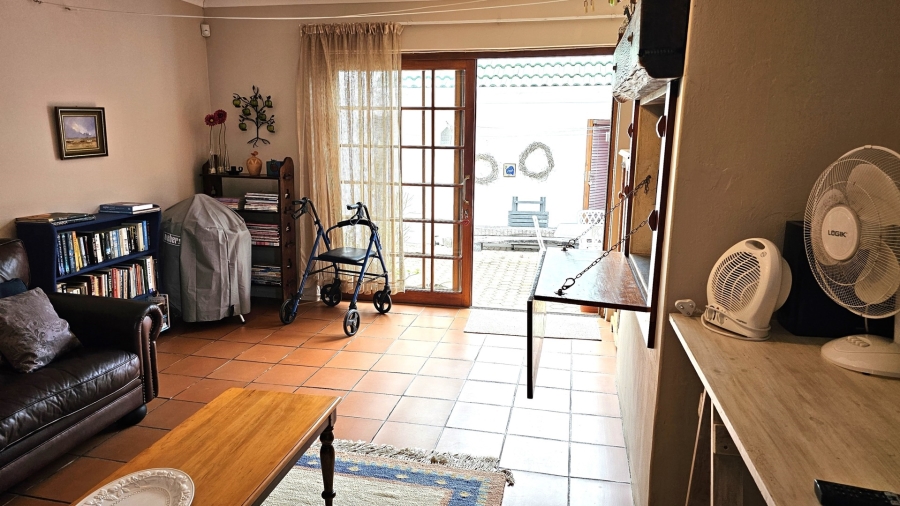 4 Bedroom Property for Sale in Bayview Western Cape